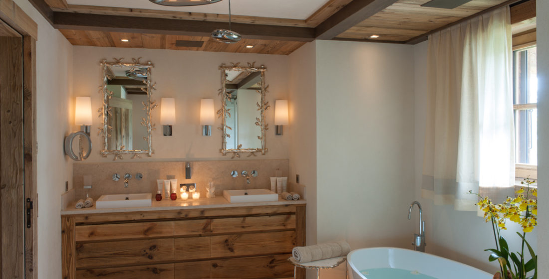 Cryst’Aile Bathroom